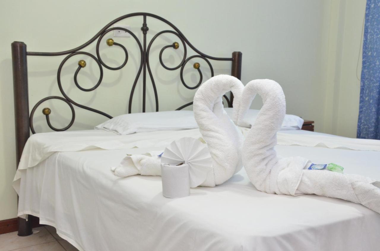 Hostal Ibiza Санта-Крус-де-ла-Сьерра Экстерьер фото