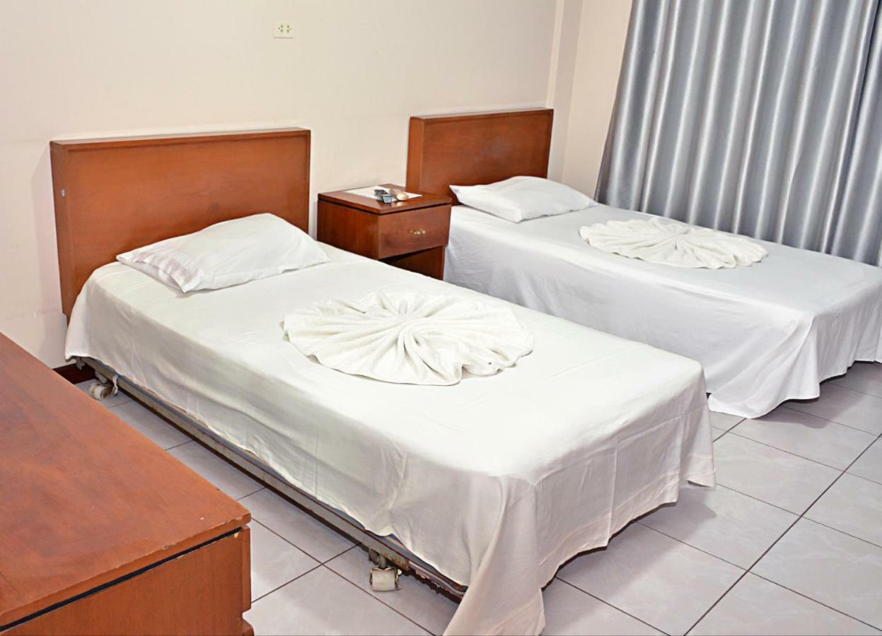 Hostal Ibiza Санта-Крус-де-ла-Сьерра Экстерьер фото