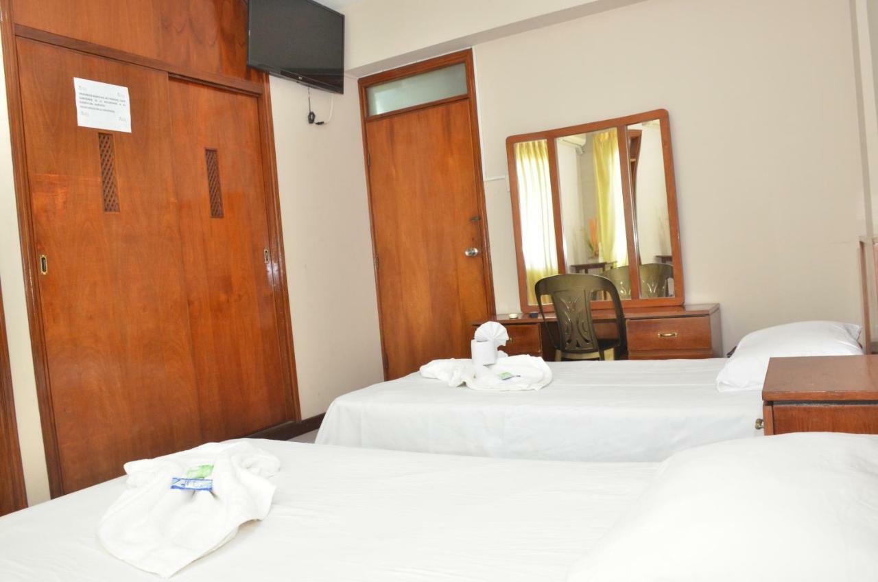 Hostal Ibiza Санта-Крус-де-ла-Сьерра Экстерьер фото